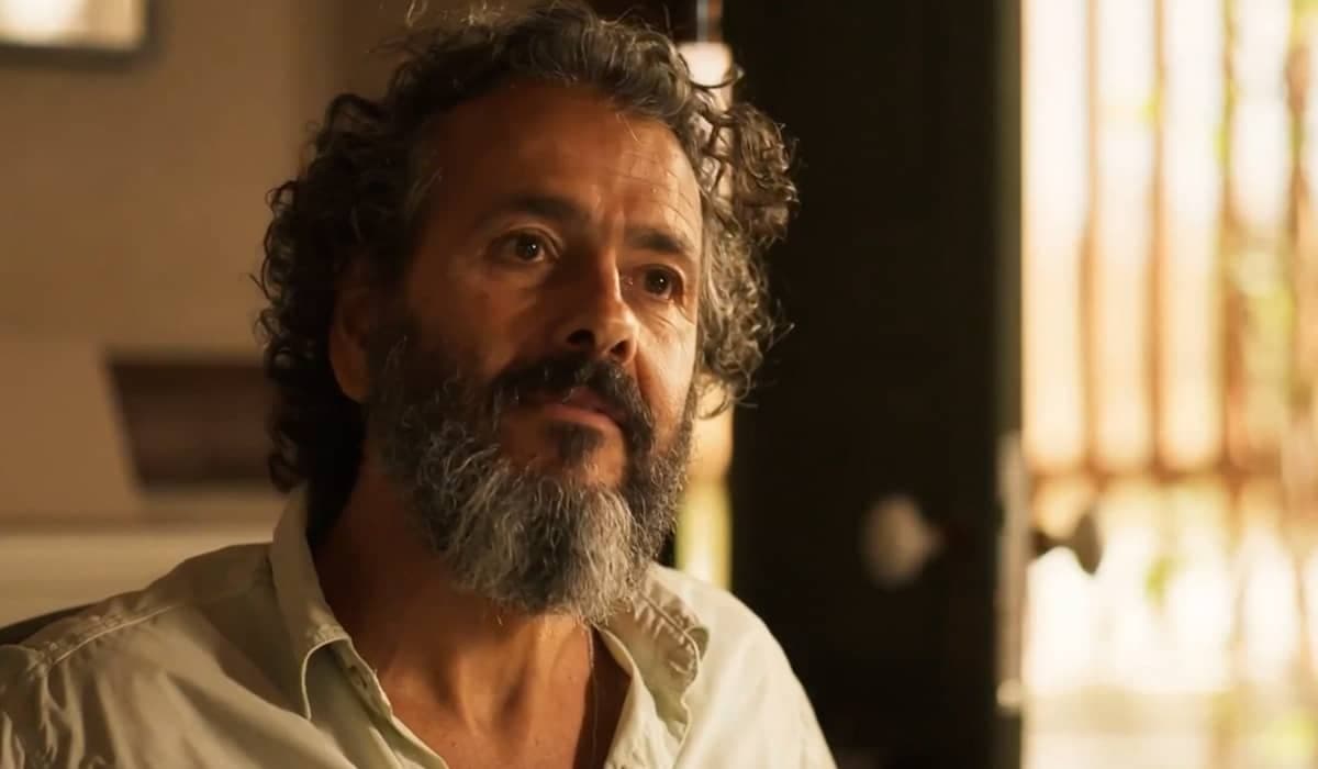 José Leôncio descobre que está jurado de morte em Pantanal