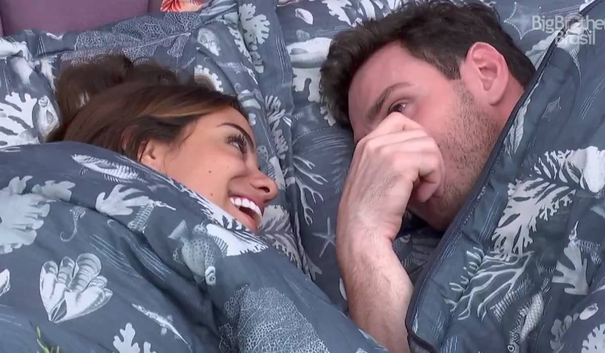 Key Alves e Gustavo engatam pegação e prometem lealdade no BBB 23