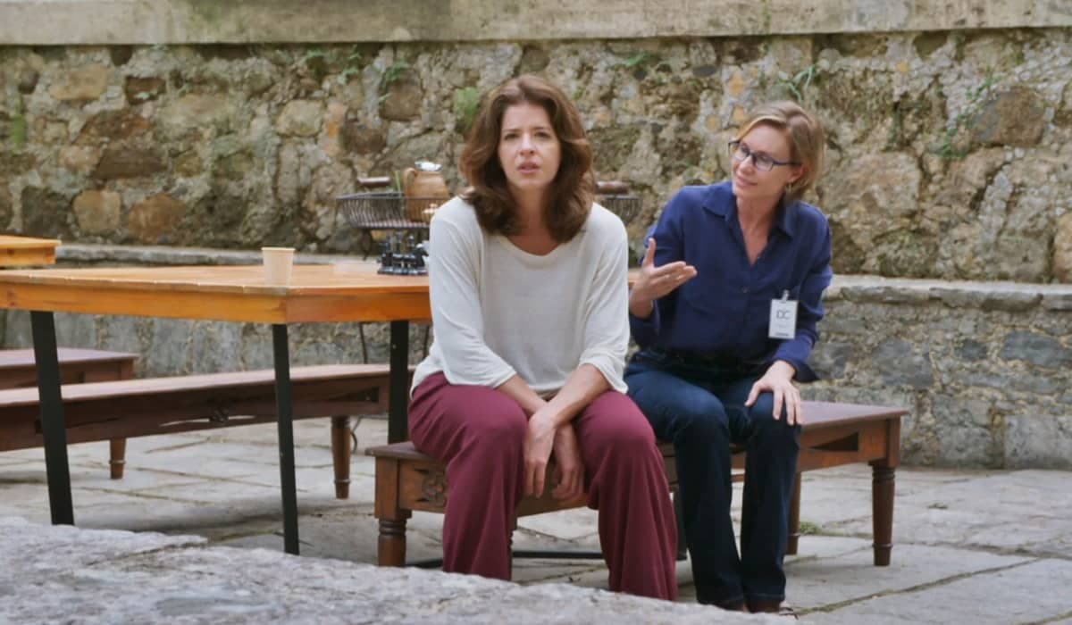 Após surto, Natália implora para não receber mais visitas na clínica em Elas por Elas