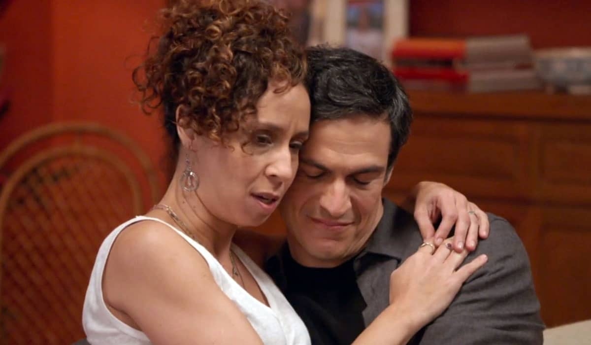 Após divórcio caótico, Jonas recebe convite para morar com Adriana em Elas por Elas