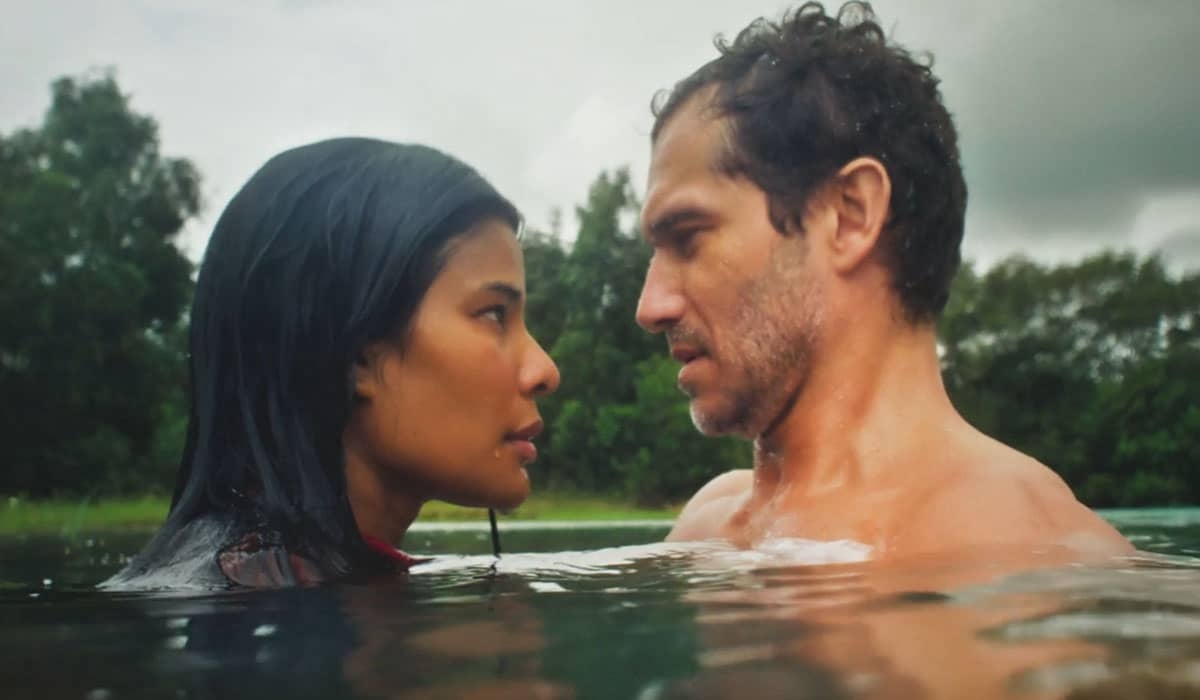 Beijo de Vinícius e Iraê inaugura fase conturbada, mas esperançosa em Terra e Paixão