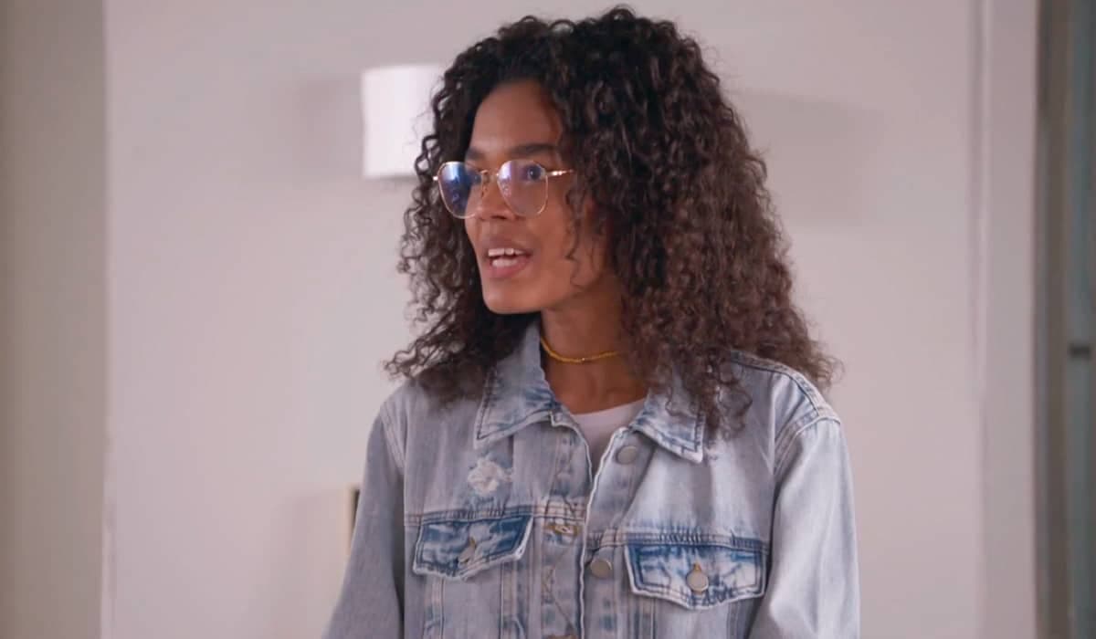 Vic se revolta ao encontrar sua mãe biológica em Elas por Elas