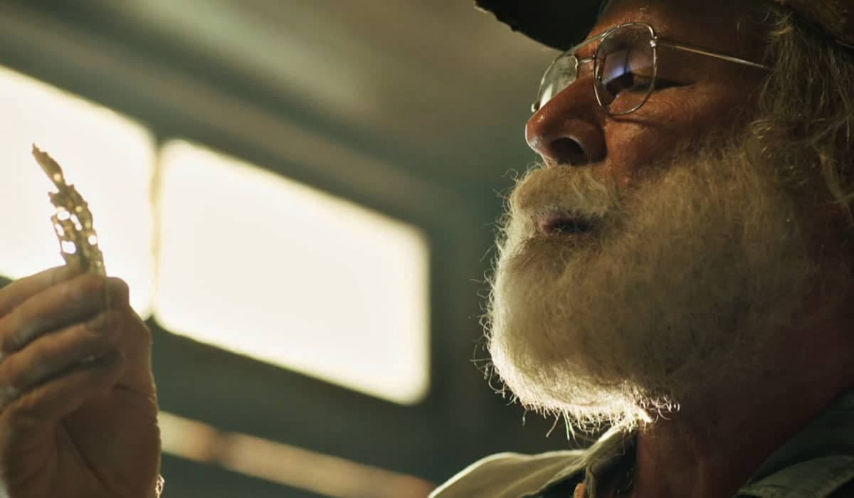 César promete se apropriar de todo o tesouro de Maria Navalha em Fuzuê