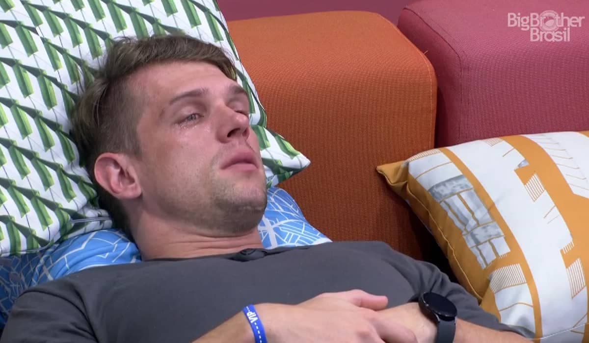 Após deslize, Cristian perde espaço e põe sua permanência no BBB 23 em risco
