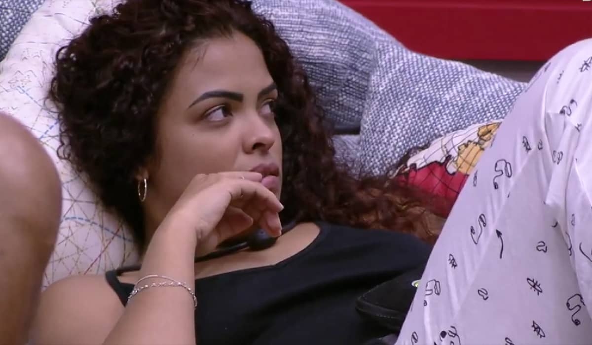 Paula revela querer distância de sister do próprio grupo no BBB 23