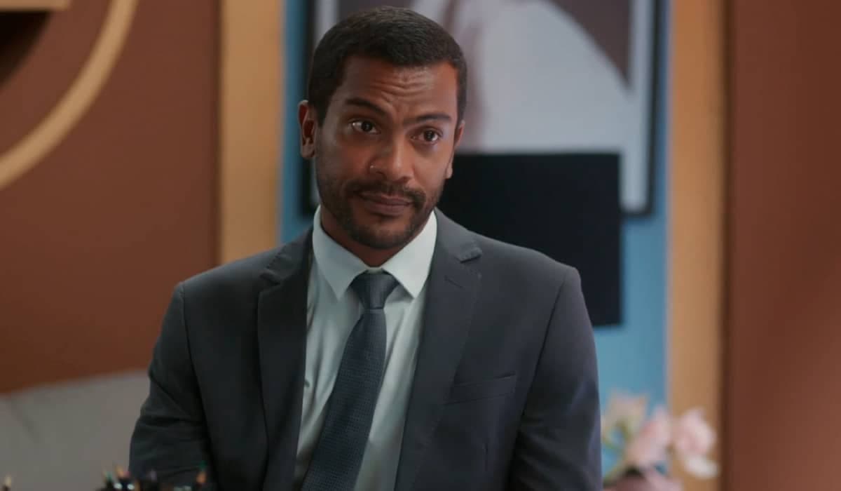 Ben se recusa a ver o resultado do exame de DNA e rasga o documento em Vai na Fé