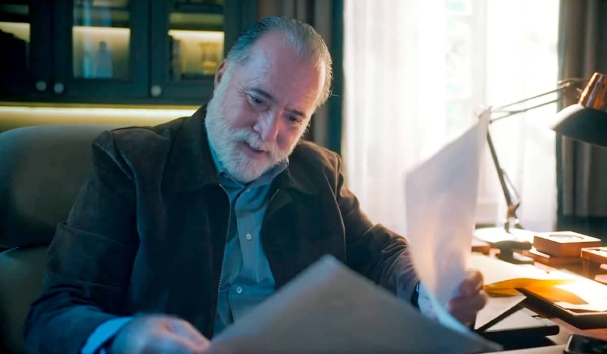 Antônio é obrigado a se tornar uma boa pessoa para evitar a justiça em Terra e Paixão