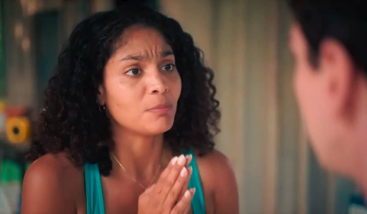 Aline encara a possibilidade de perder suas terras em Terra e Paixão