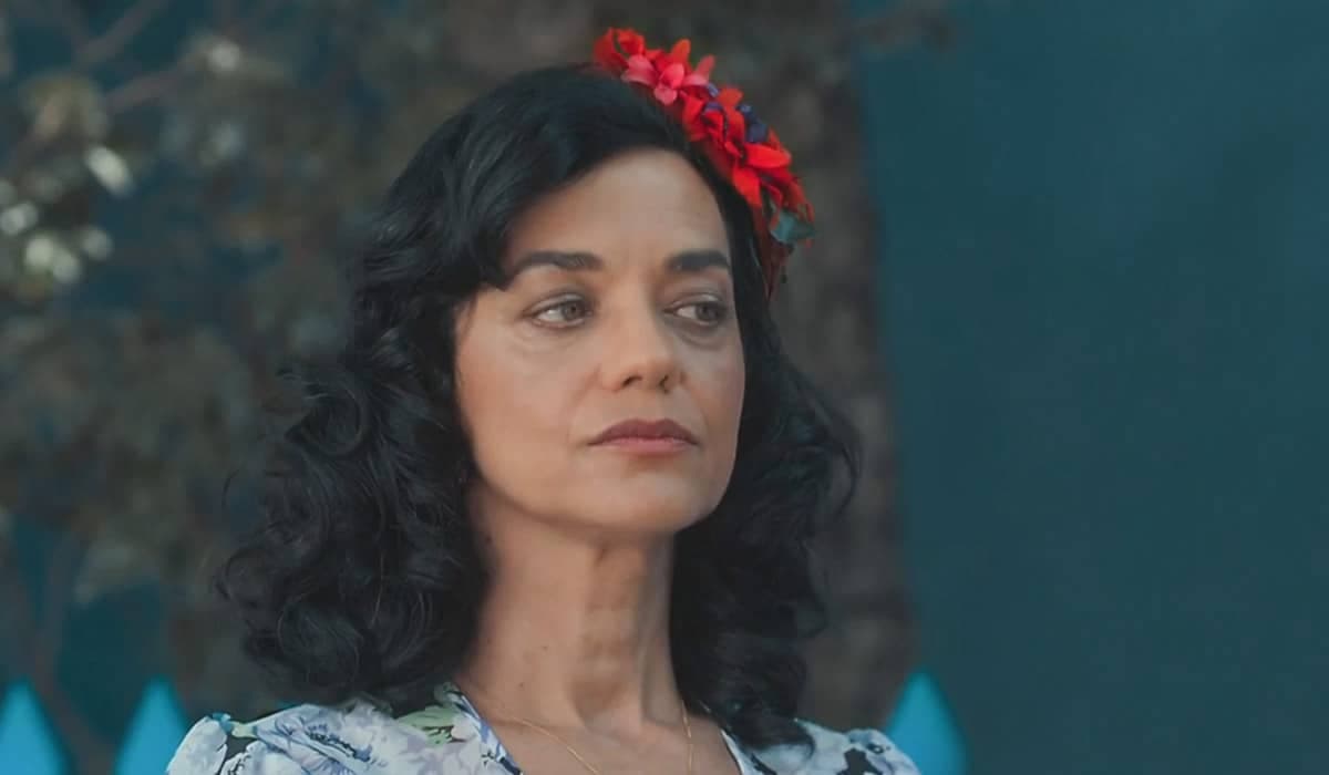 Verônica tenta abrir empreendimento após inauguração do cinema em Amor Perfeito