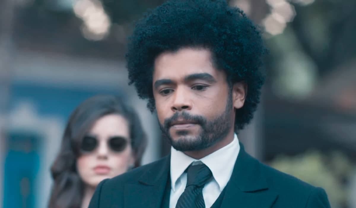 Orlando cai na tristeza após perder tudo em Amor Perfeito