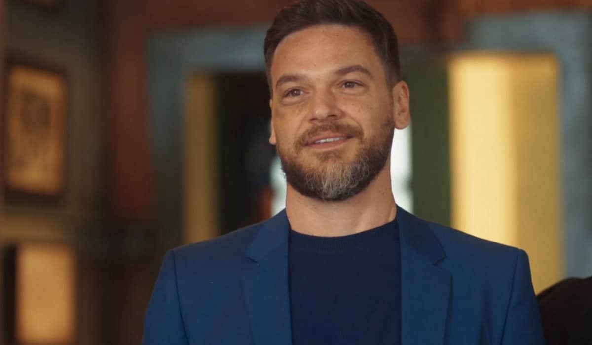 Mesmo investigado, Theo discursa como Empresário do Ano em Vai na Fé