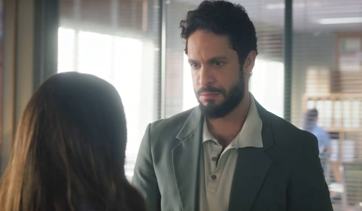 Luigi teme perder a sucessão após o retorno de Agatha em Terra e Paixão