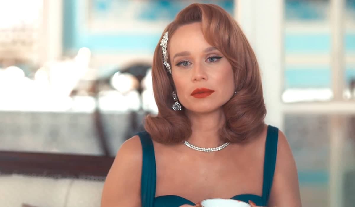 Gilda invade o hospital em busca de Leonel em Amor Perfeito