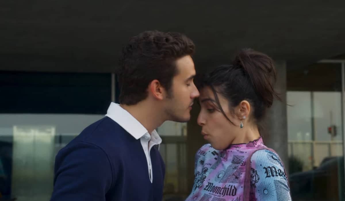 Ativista e playboy se apaixonam em Elas por Elas; Conheça Ísis e Giovanni