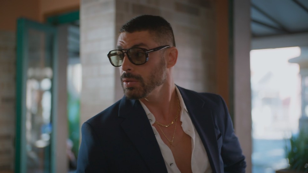 Vale Tudo: César descobre onde Fátima trabalha e promete reviravolta