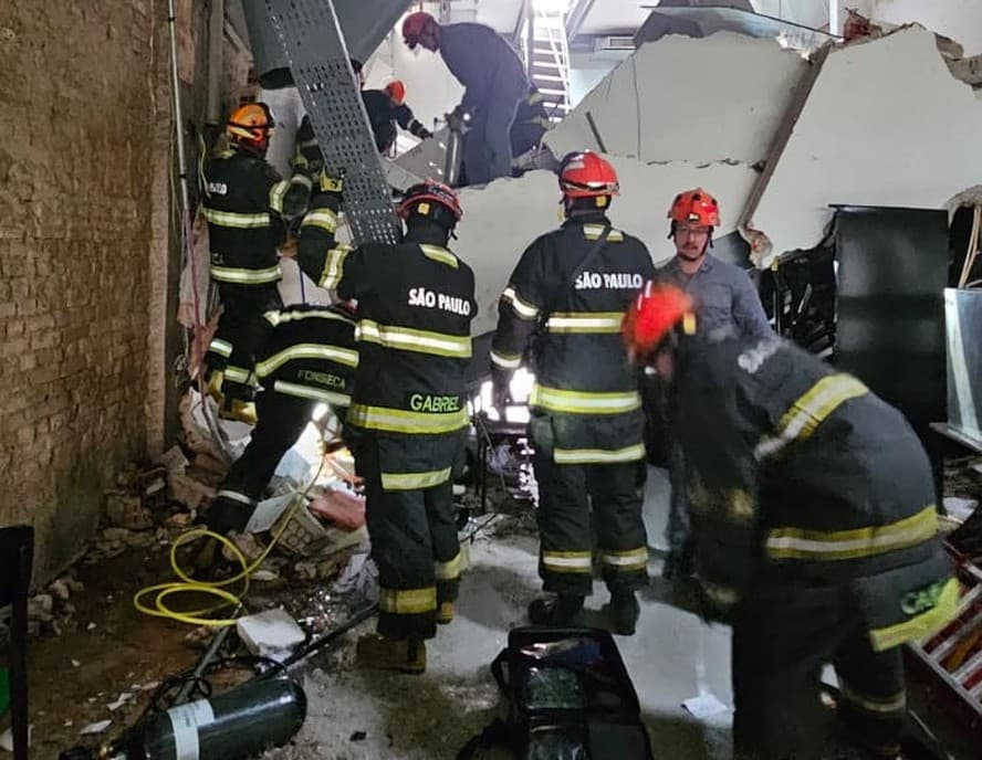 Desabamento em restaurante de Fogaça deixa uma mulher morta em São Paulo