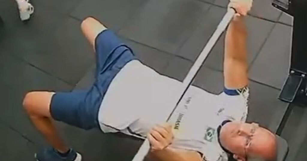 Morte em academia reacende alerta: especialista detalha técnicas seguras de pegada no supino