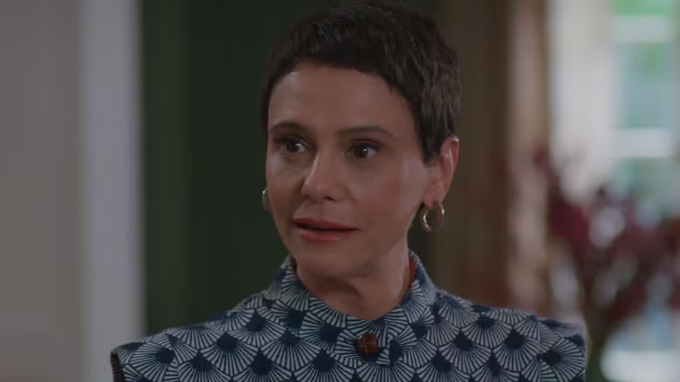 Celina se vê no centro de triângulo amoroso e movimenta trama de 'Vale Tudo'