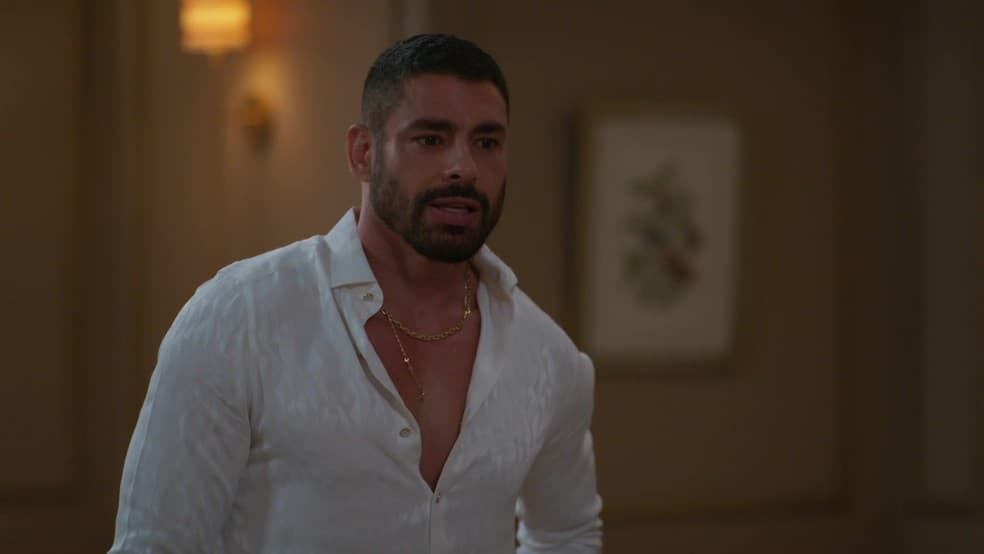 Vale Tudo: César se surpreende com cláusula polêmica após morte de Odete