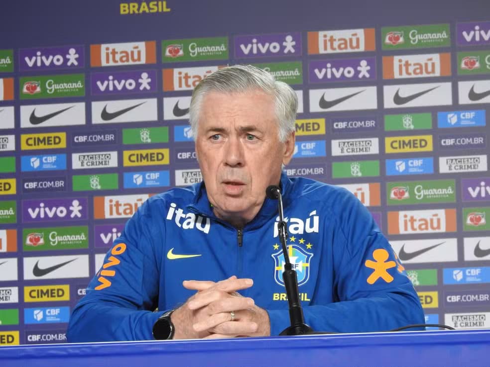 Ancelotti aposta em estratégia cautelosa para superar Bolívia na altitude