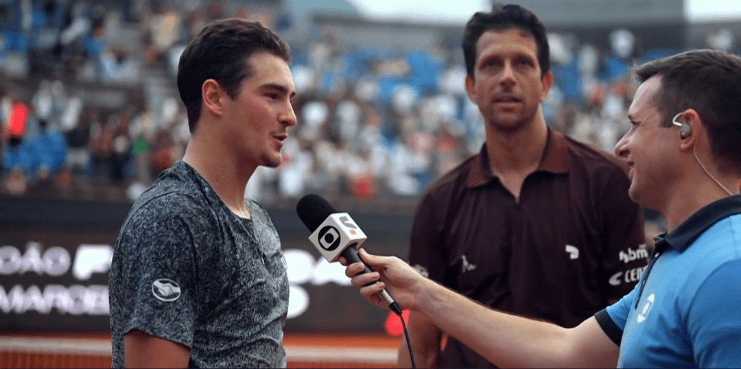 Em jogo emocionante, João Fonseca e Marcelo Melo vencem no super tie-break e vão à final do Rio Open