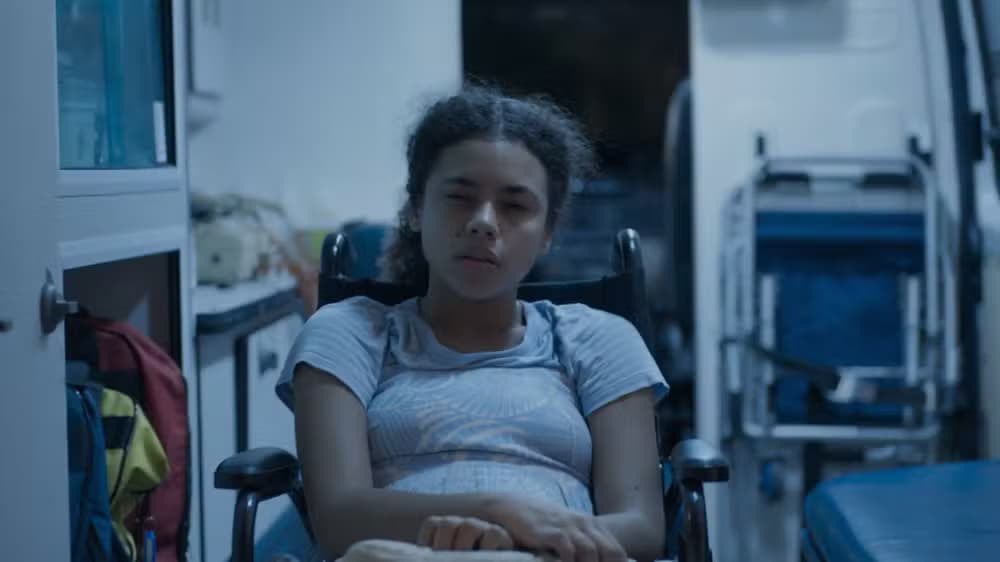 Em Três Graças: Samira dopa Joélly e entrega bebê para fuga internacional