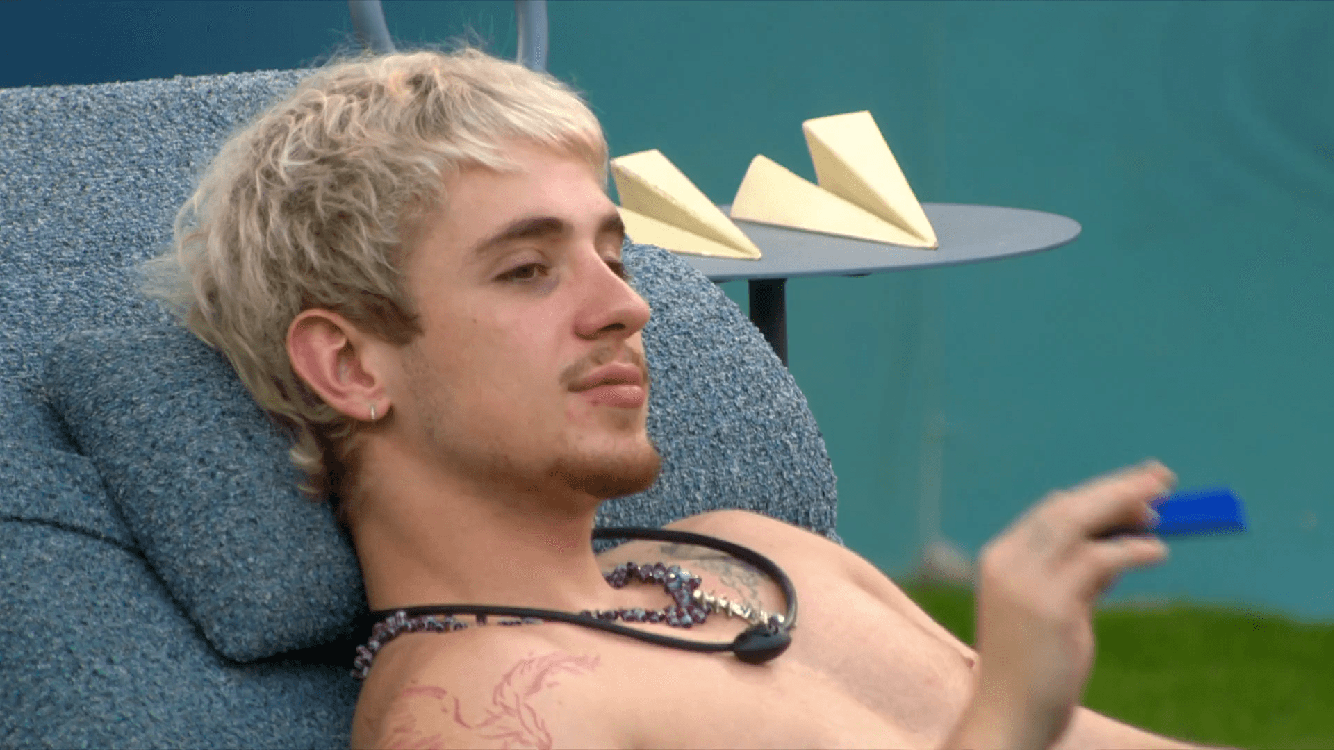 Arthur Aguiar domina os Trending Topics do X após engajamento no 10º Paredão do BBB 26