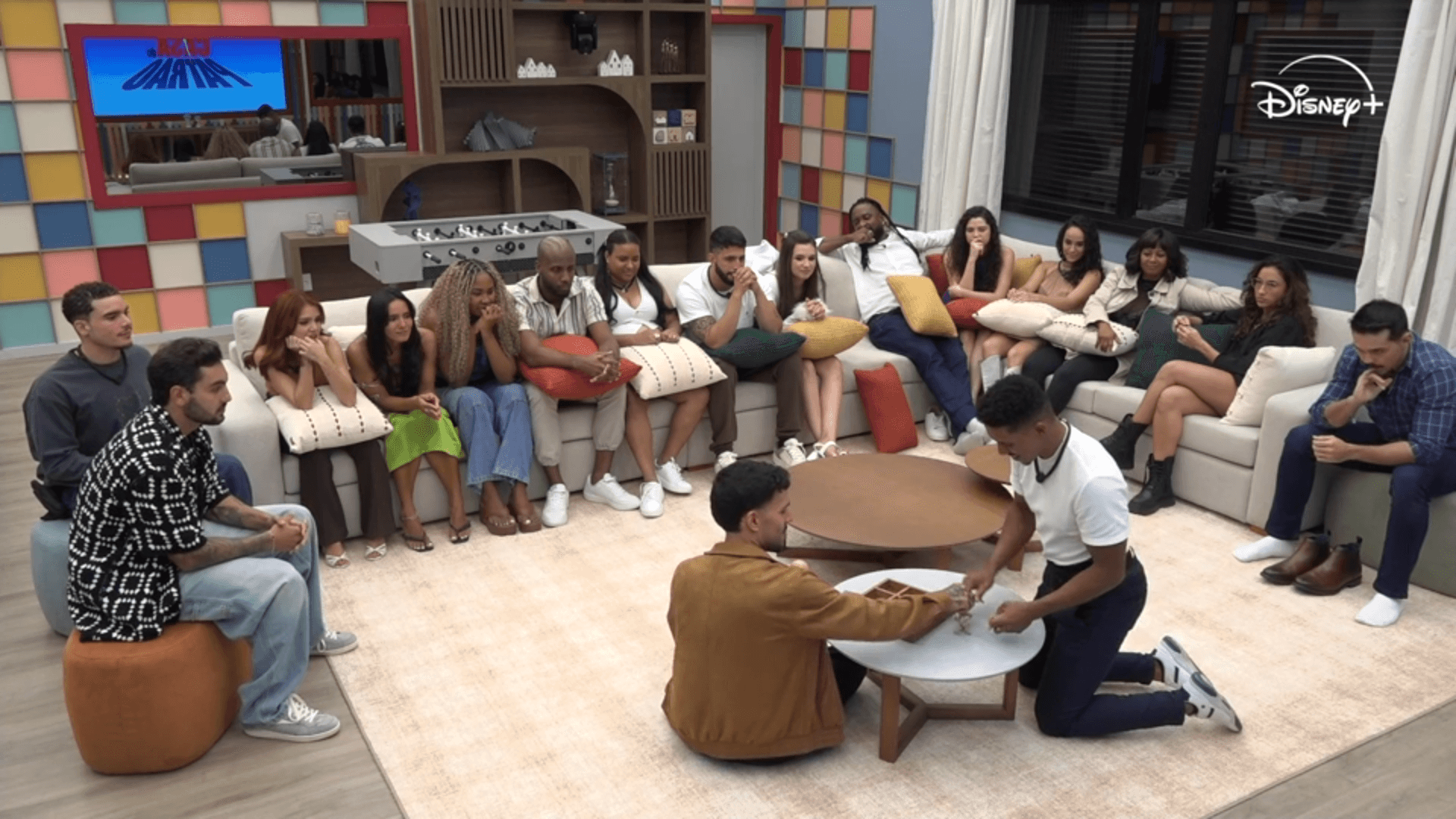 Primeira Prova do Patrão marca estreia de novo reality com divisão de casas e muita estratégia