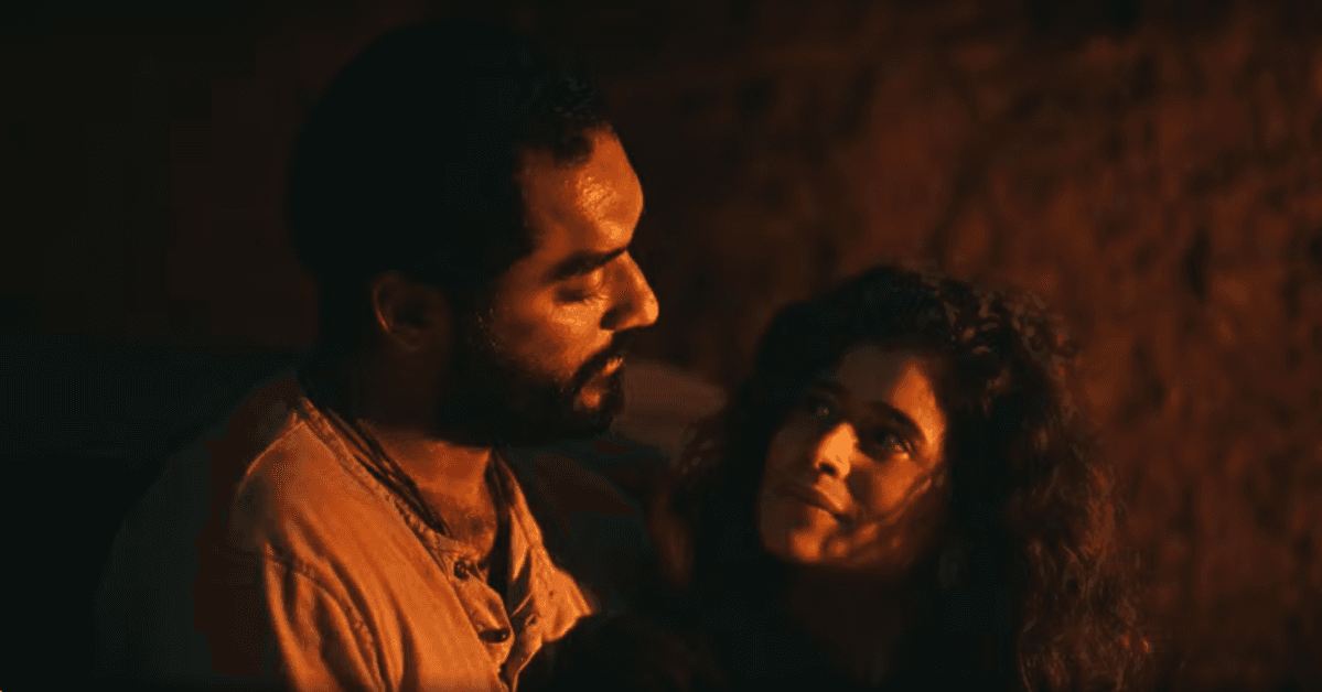 Guerreiros do Sol: O amor que floresce no cangaço; Rosa e Josué vivem noite de entrega