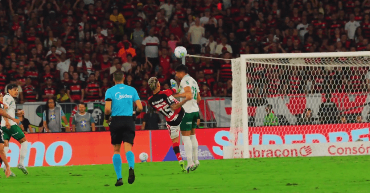 Expulsão de Carrascal põe tudo a perder e Flamengo é derrotado pelo Palmeiras no Maracanã