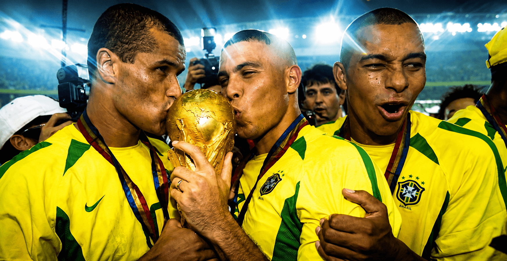 Penta! Em 2002, Ronaldo se redimiu, a Família Scolari conquistou o mundo e o Brasil chegou ao quinto título