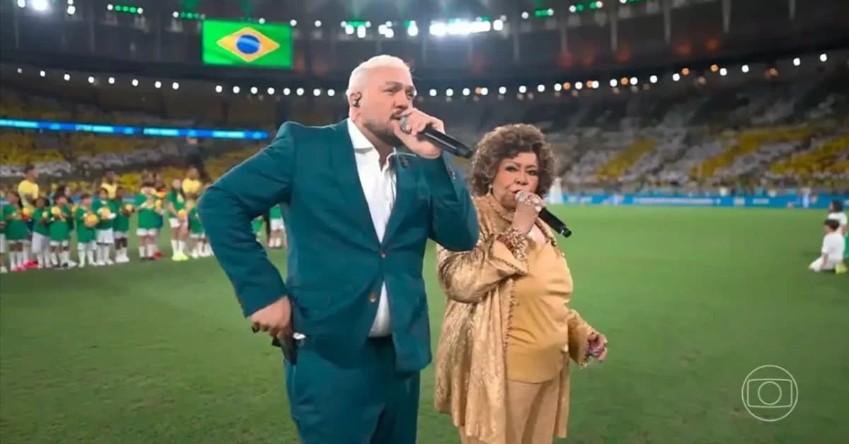 Alcione explica falha técnica ao cantar Hino Nacional com Belo no Maracanã