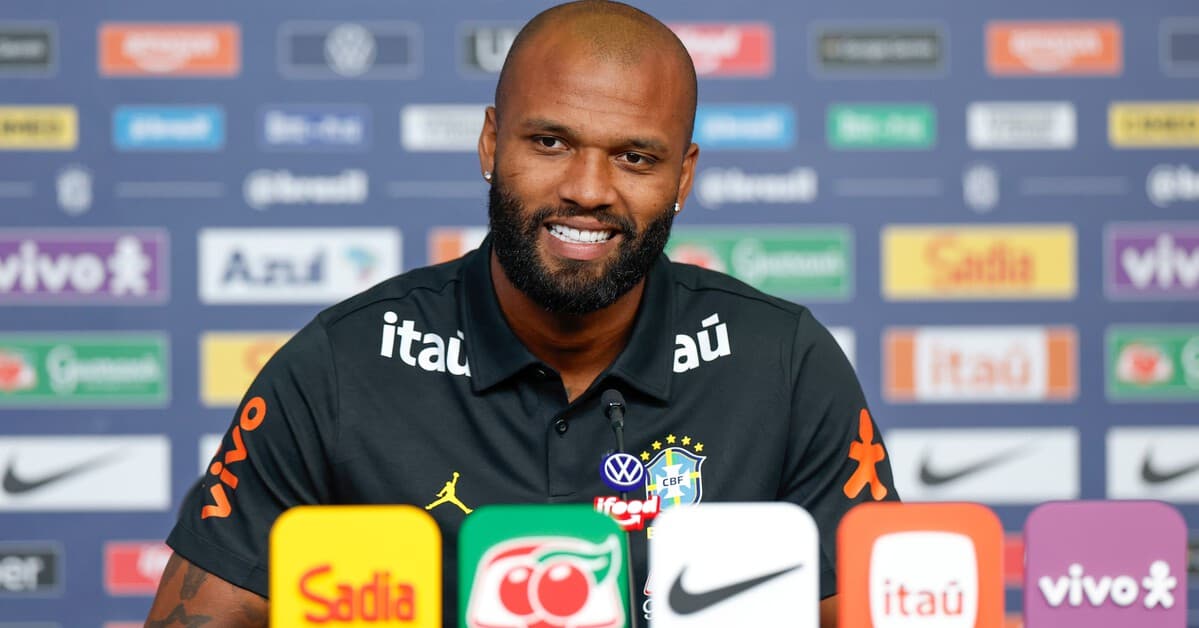 Ancelotti testa nova formação na Seleção Brasileira com três no meio e Igor Thiago no ataque
