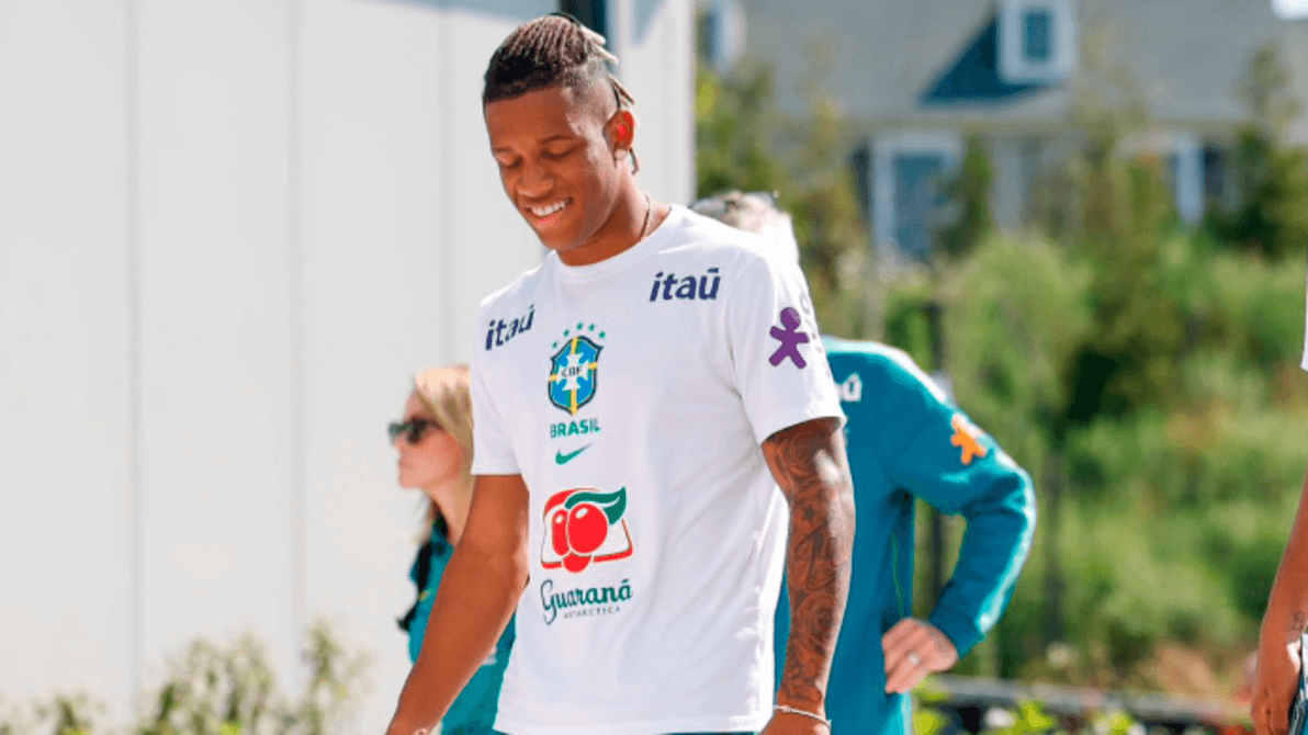 Palmeiras intensifica busca por Danilo e coloca Naves na mesa de negociações