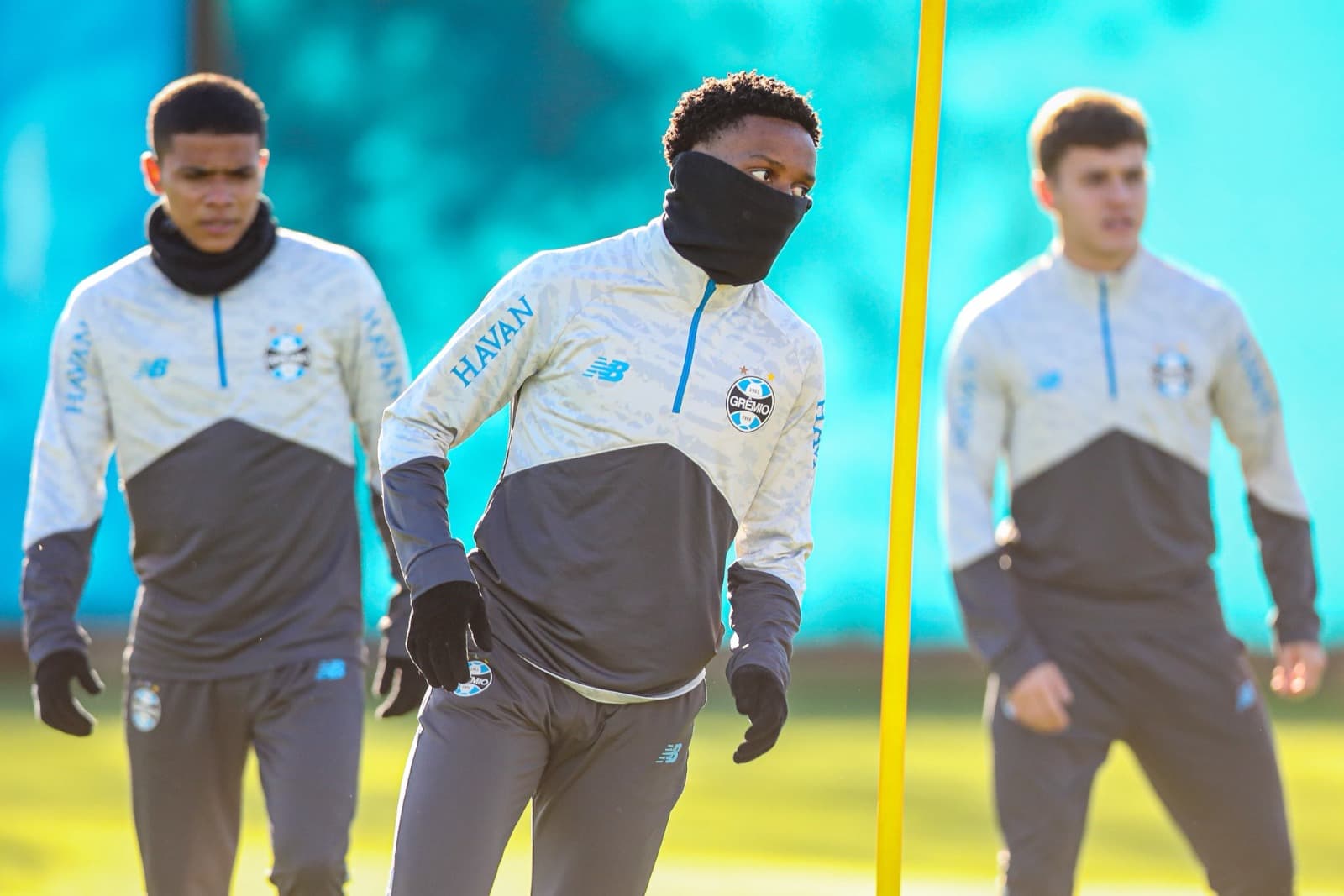 Grêmio recusa proposta de R$ 68,5 milhões do Hull City por Gabriel Mec