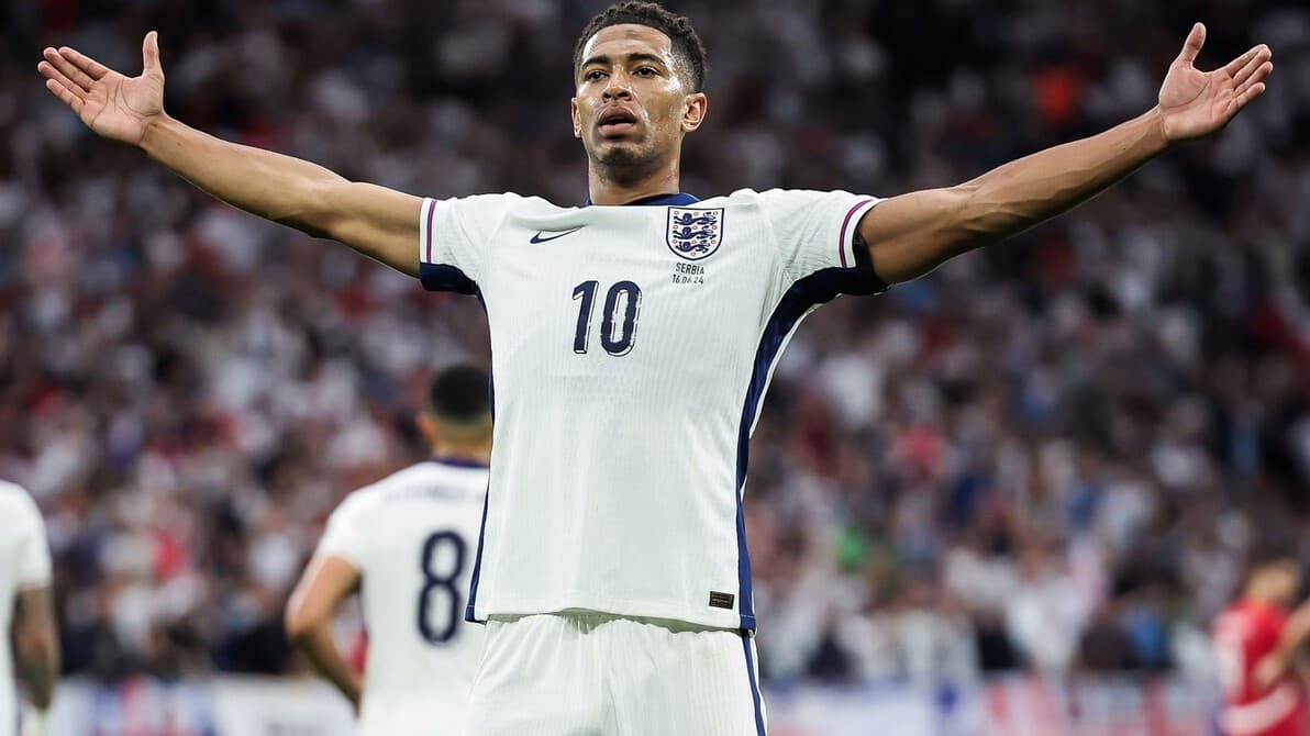 Jude Bellingham decide na prorrogação, coloca a Inglaterra na semifinal da Copa e resgata origens no Birmingham City
