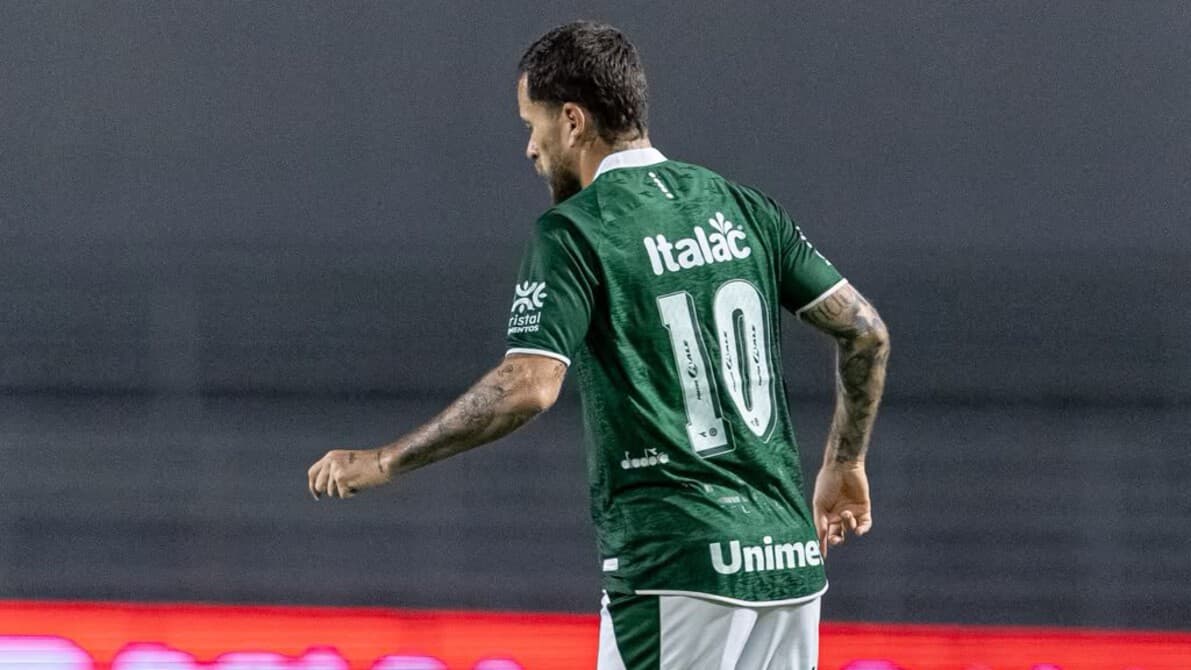 CRB arranca empate heroico contra o Goiás em noite de reação relâmpago na Série B