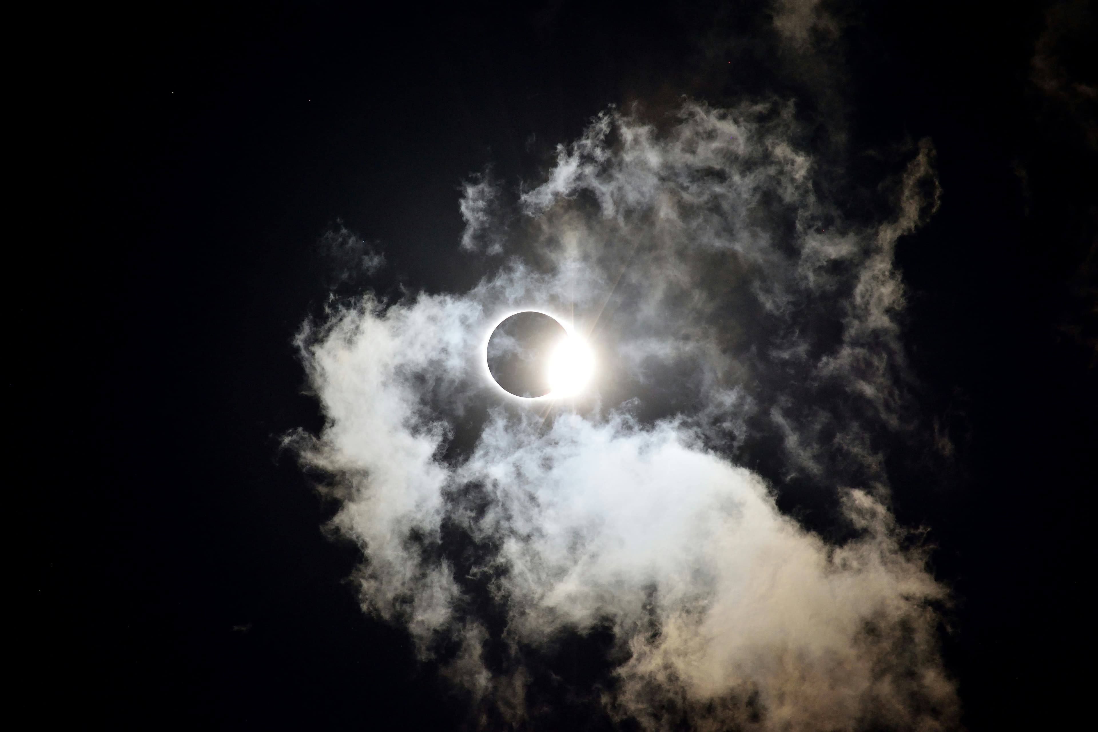 Eclipse solar total tem transmissão ao vivo nesta quarta